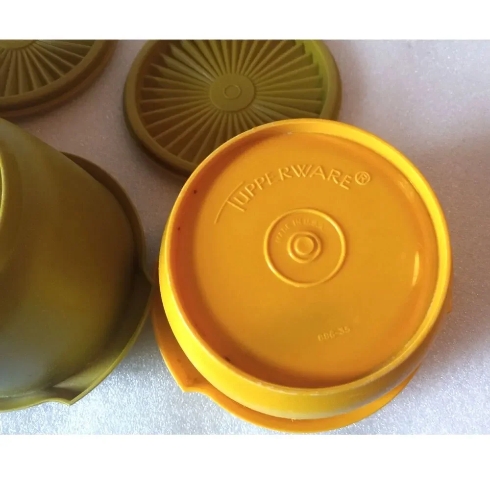 Set of 3 Vintage Tupperware 886 Servalier Bowls with 2 Extra Green Sunburst Lids